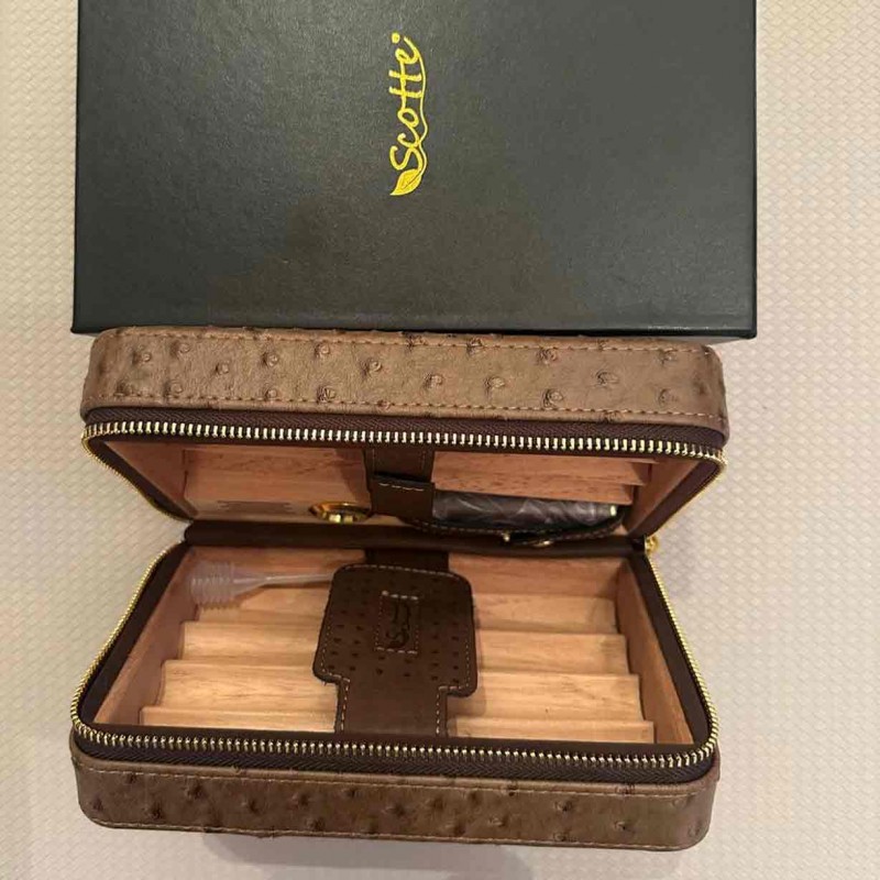 Scotte Cigar Humidor Box Cigar Lighter Cedar Wood Lined Leather Cigar Case Built in Hygrometer Humidifier with Cigar Holder Kit